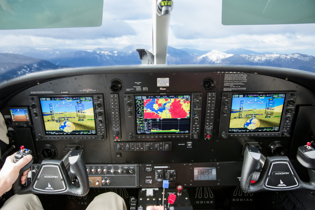The DAHER Kodiak100 cockpit featuring the Garmin G1000 Nix suite